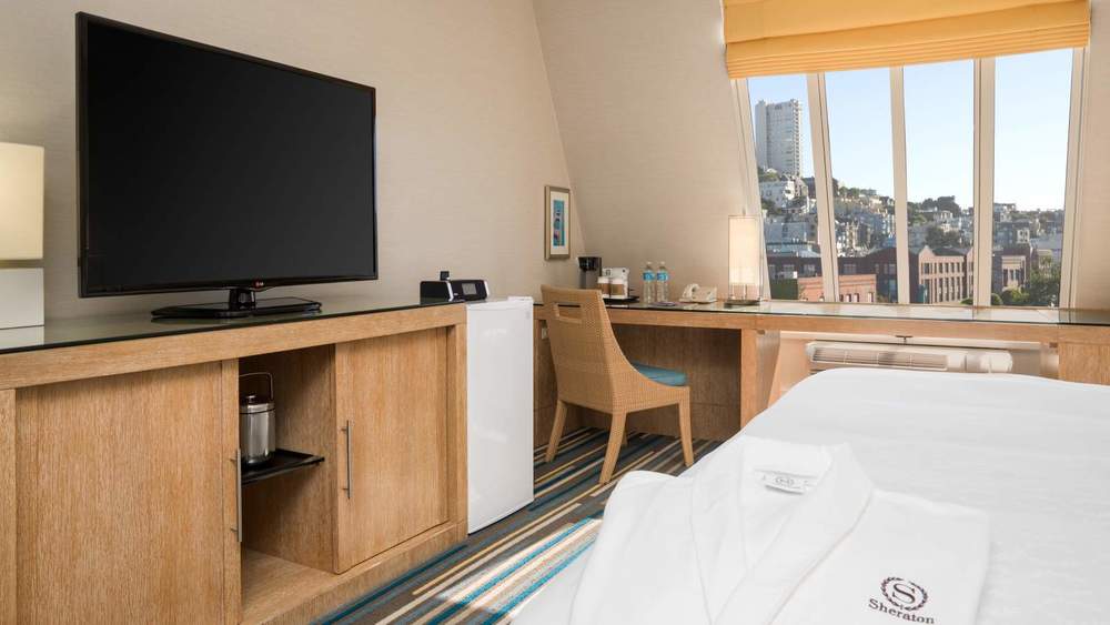 Guestroom-with-view.jpg