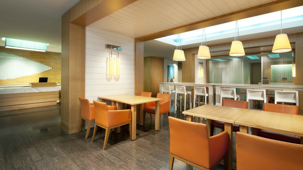 HDSheratonFishermansWharfLobbySeating.jpg